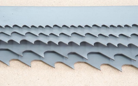 湖北带锯床上的钢丝刷，对于带锯条的重要性